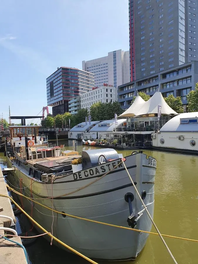 Hotel De Coaster & Aquarium Ponton Rotterdam Holandia
