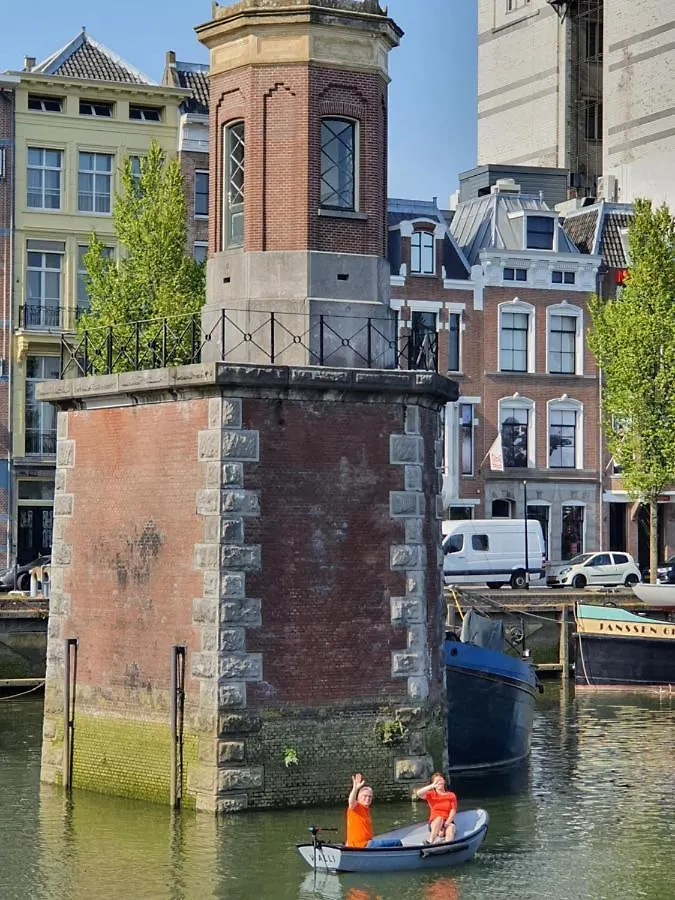 Hotel De Coaster & Aquarium Ponton Rotterdam 0*,
