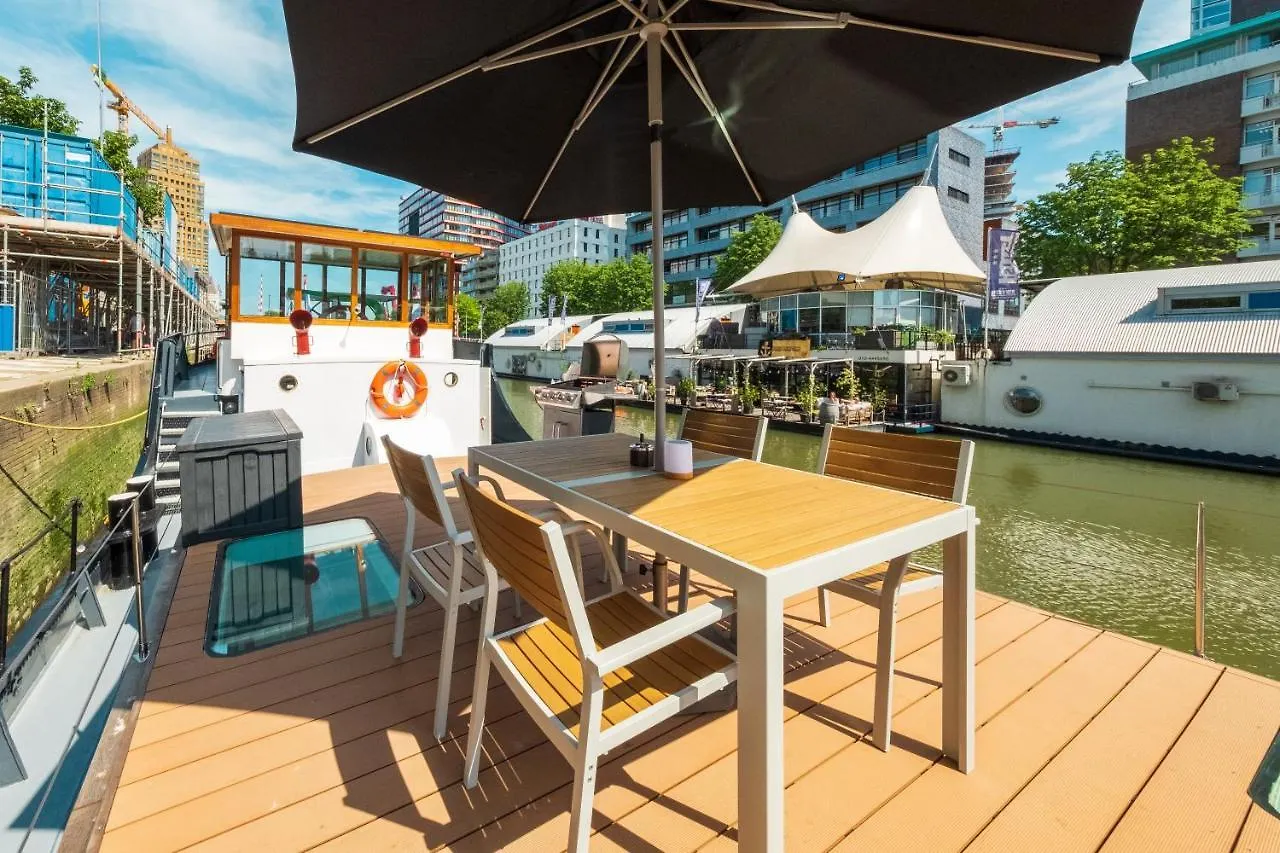 Hotel na wodzie Hotel De Coaster & Aquarium Ponton Rotterdam